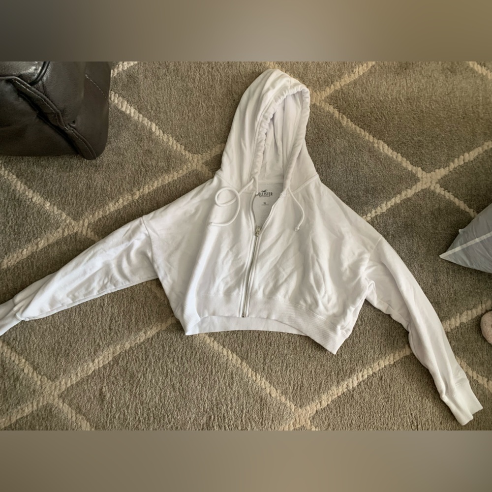 White Hollister crop sweatshirt size XS